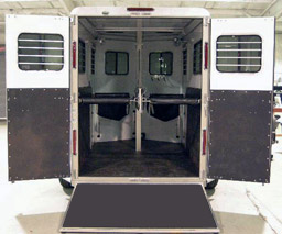 Trailer from the horse's view