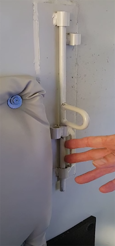 box stall bracket