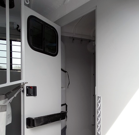 bulkhead windows