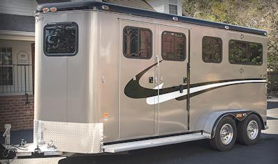 2 Horse Bumper Pull Trailer w/ Dressing Room and Side Ramp